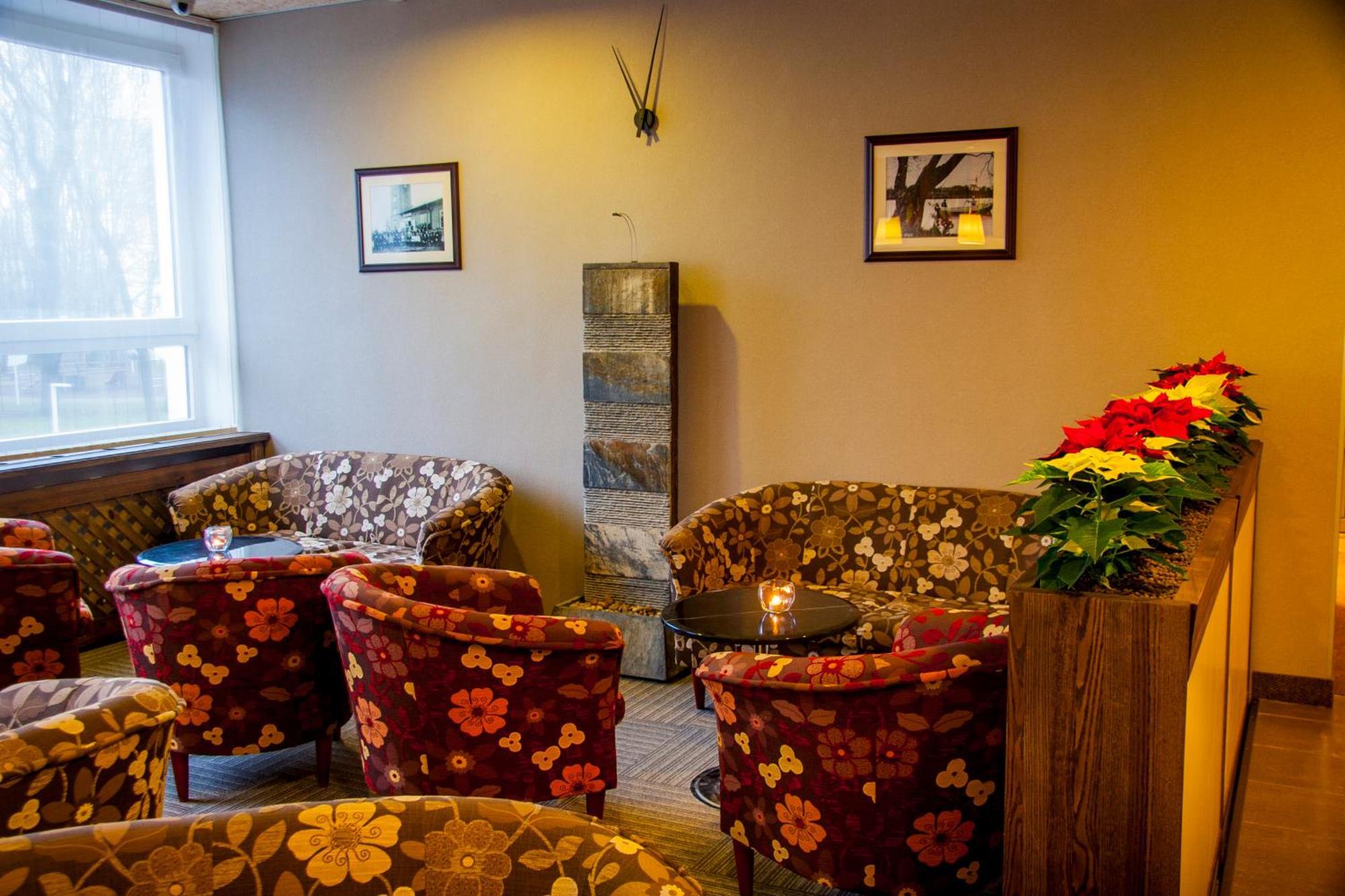Hotell Wironia Johvi Luaran gambar