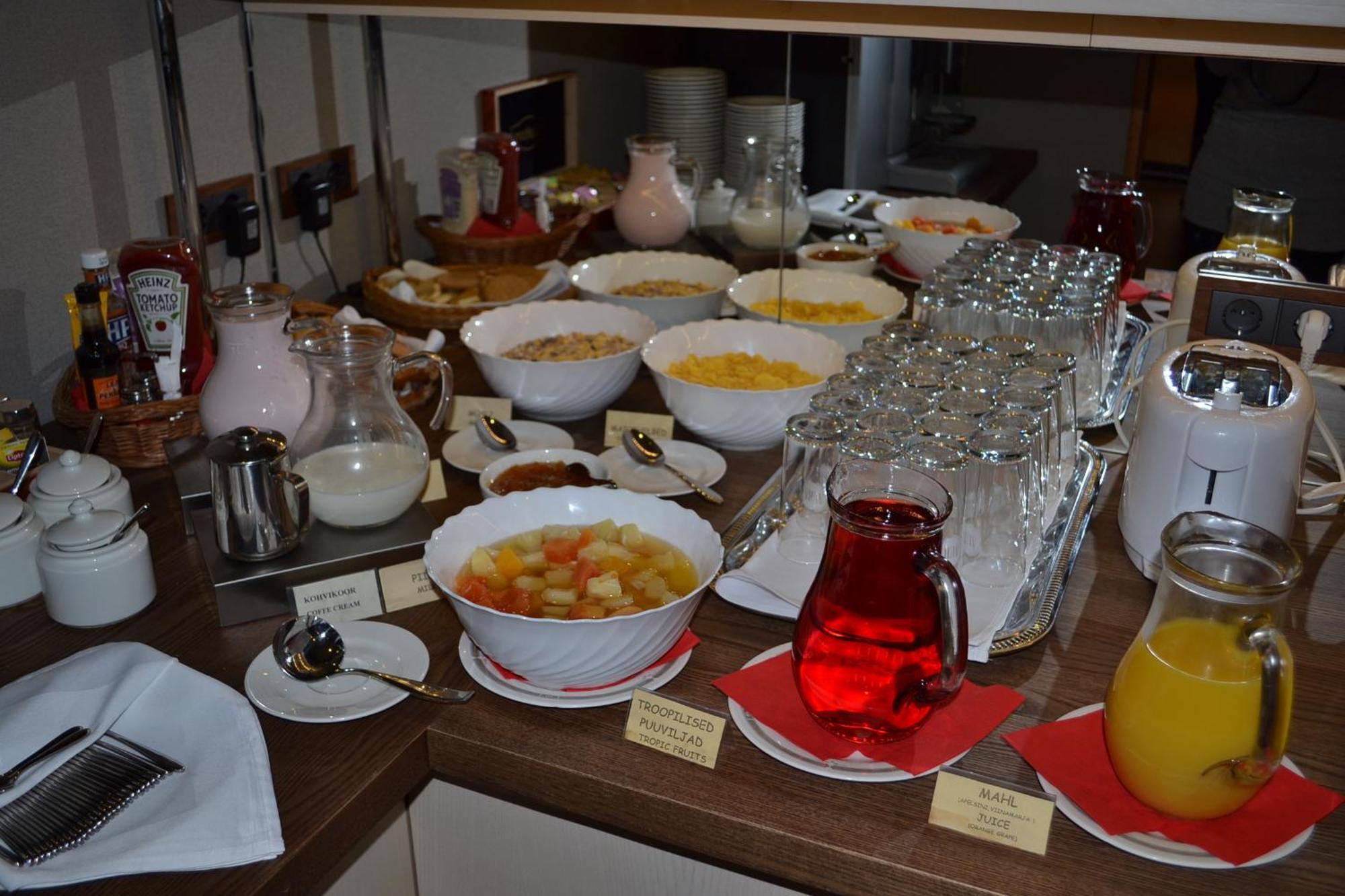 Hotell Wironia Johvi Luaran gambar