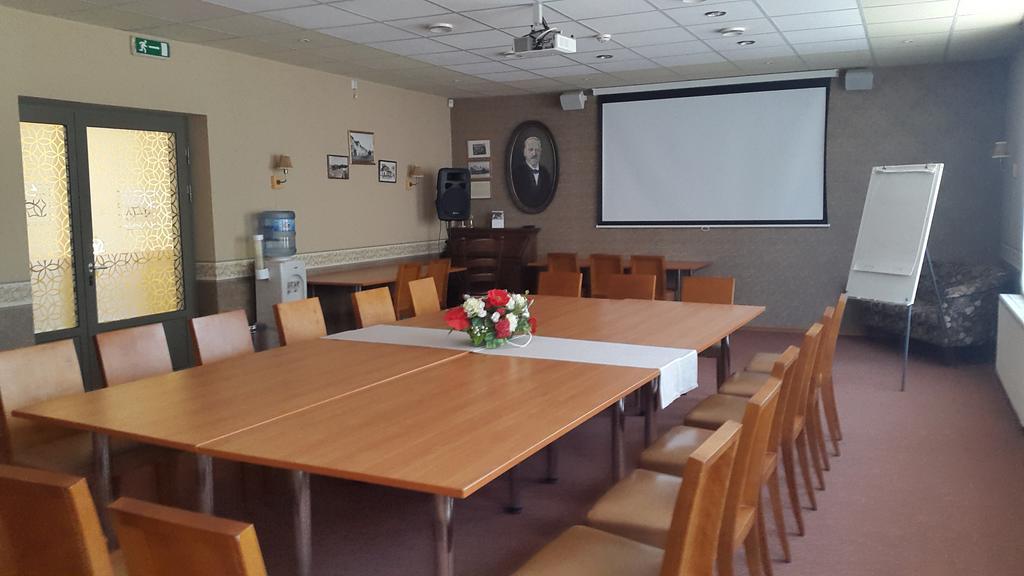 Hotell Wironia Johvi Luaran gambar